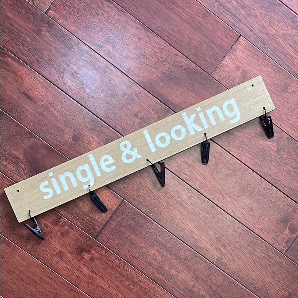 New Single & Looking Lost Sock Laundry Room Wall Decor